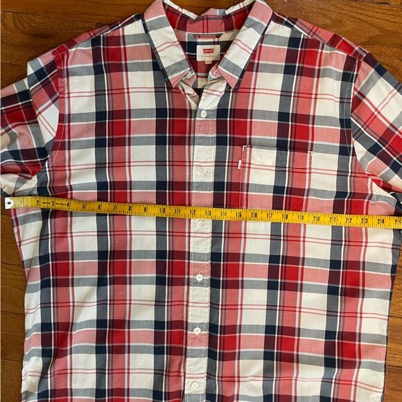 Levi's Men's XXL Red and White Plaid Button-Down Shirt - Picture 6 of 9